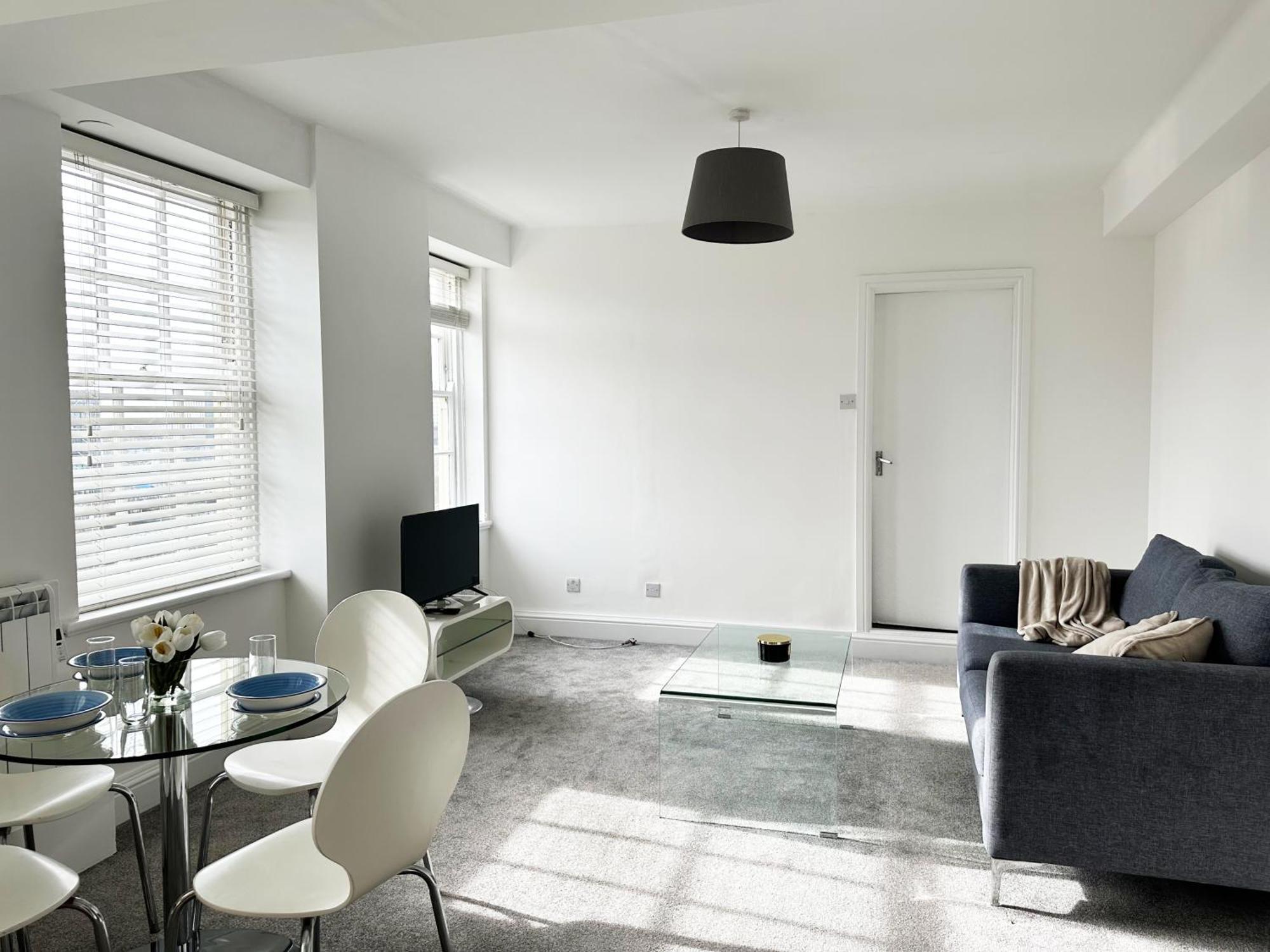Riverside Modern One Bedroom Appartement Londen